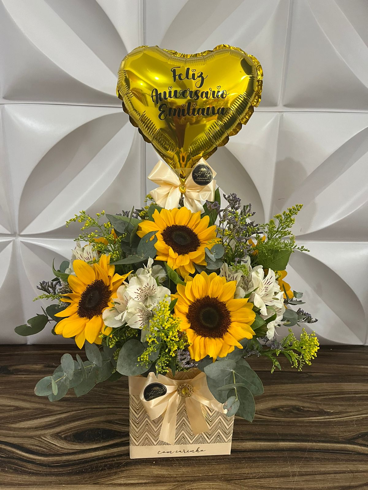 Box Flower Dourado Feliz Aniversário Girassóis